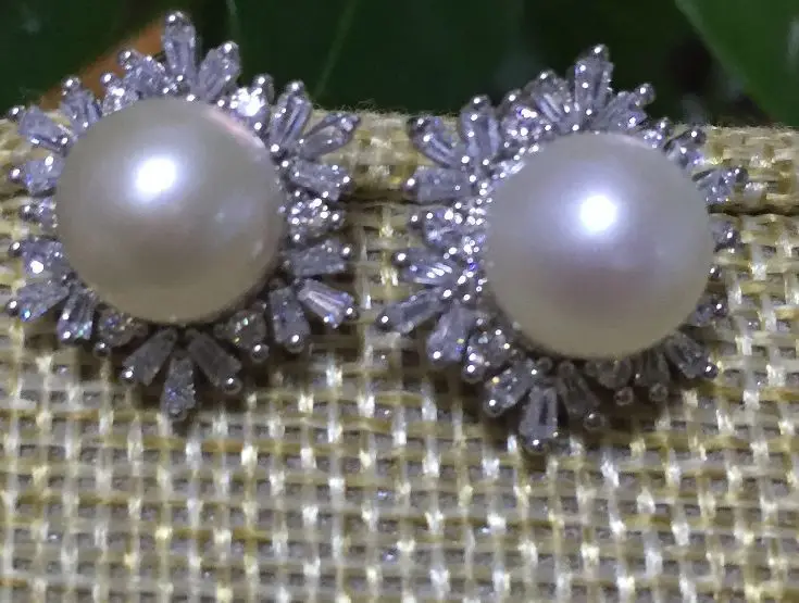

charming pair of 10-11mm south sea white pearl stud earring 925s