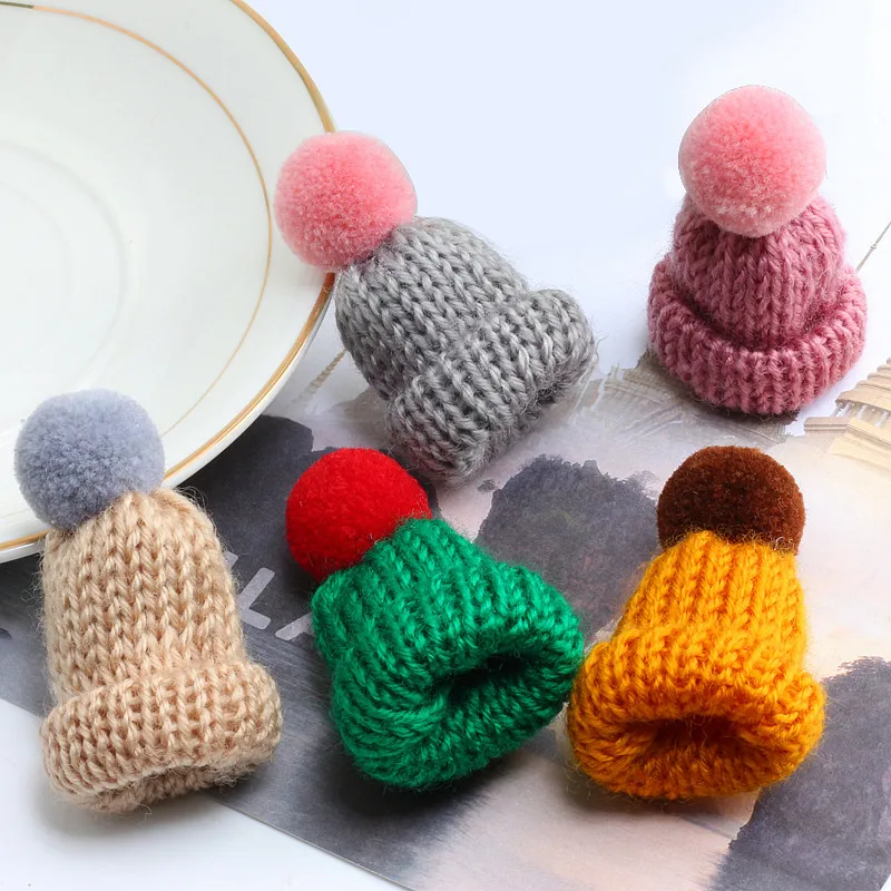 

19 Color Cute Mini Knitted Hairball Hat Brooch Sweater Pins Badge Collar Clothes Accessories Creative Hats Pin Brooches Women
