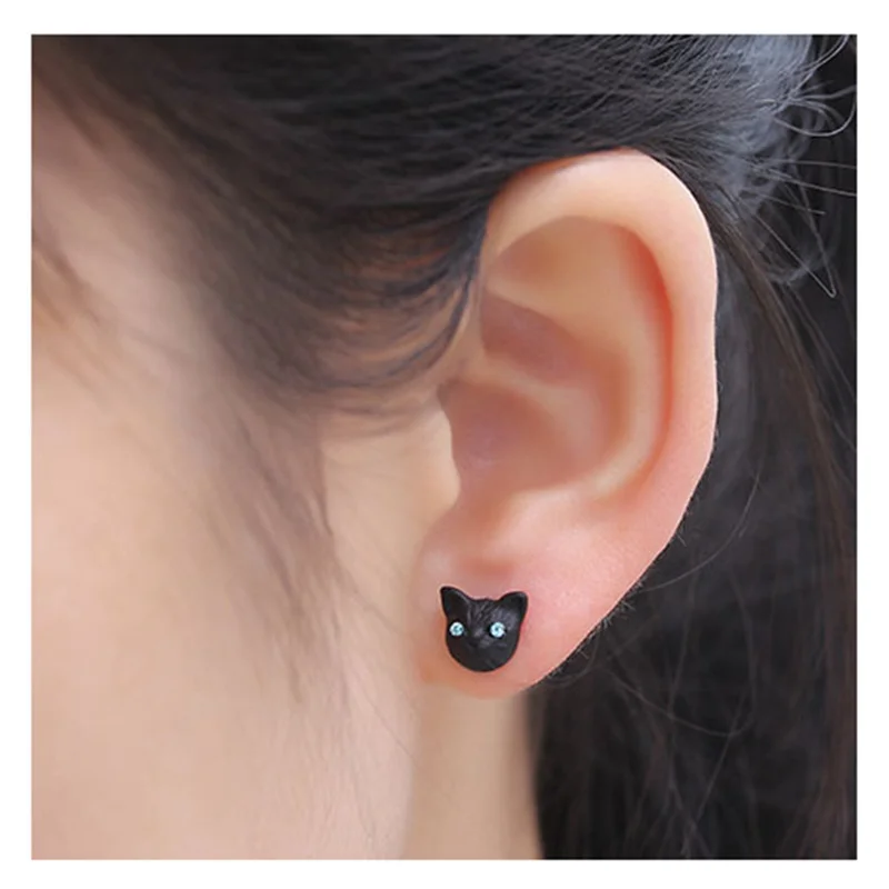 

2019 New Korean jewelry Cute Animal Exquisite Lifelike Black Cute Cat Earrings For Women Jewelry Wholesale 4g