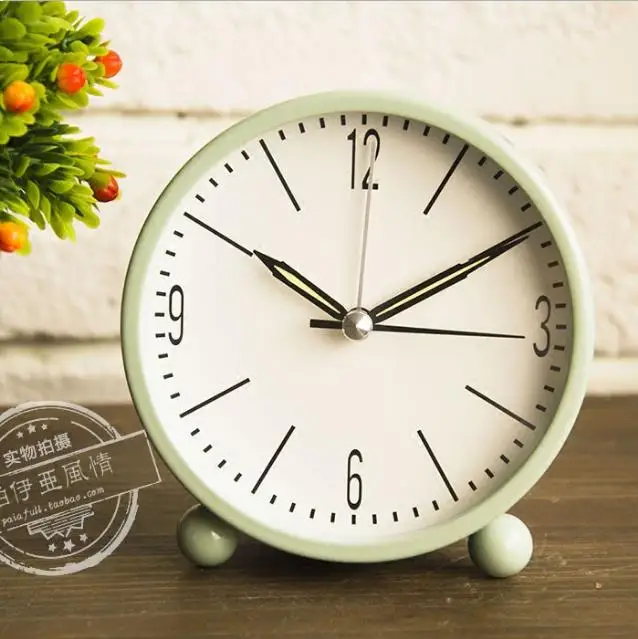 

Round Metal Alarm Clock Solid Multicolor Mute Modern Simple Style Desk Table Clock Creative Mini Home Decoration With Luminous