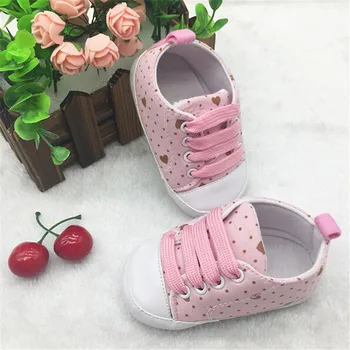 

Fashion Lovely Heart Baby Shoes First Walkers Soft Sole Newborn Infants Shoes