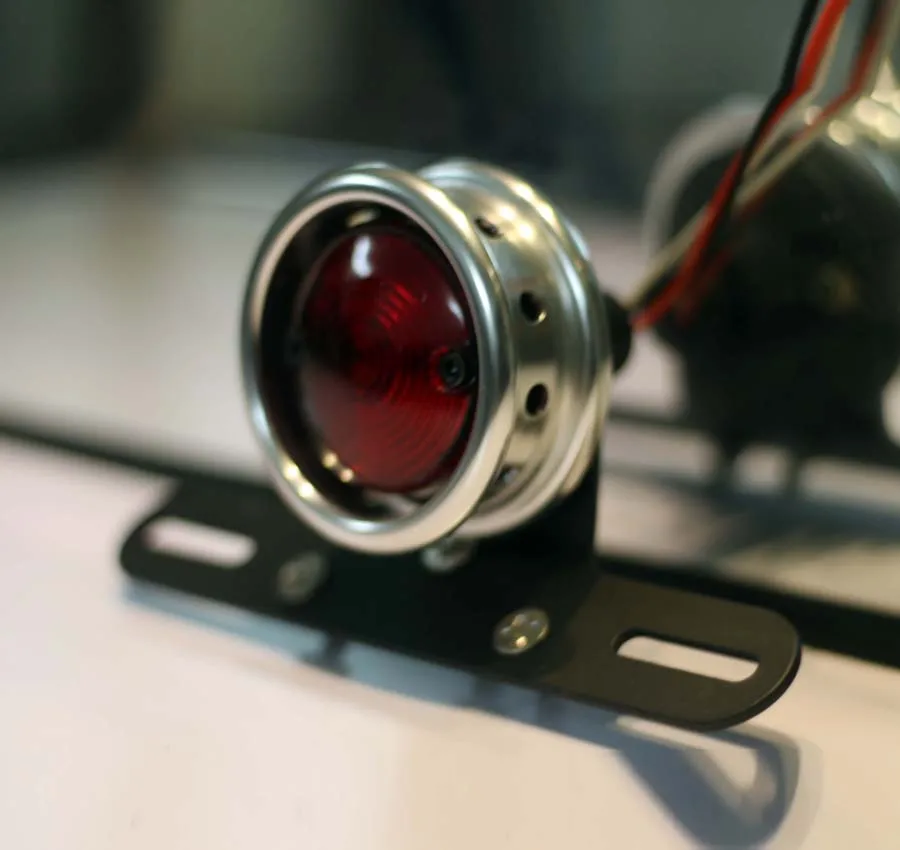 Motorcycle Taillight Assembly Fits Harleys Choppers Custom red taillight High quality motorcycle