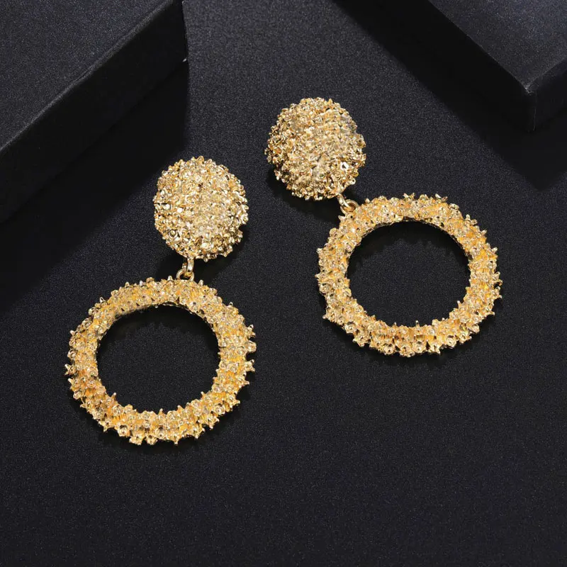 

2019 New Popular Vintage Earrings For Women Golden Silver Color Round Circle Hollow Heavy Punk Earring Gift For Party Brincos