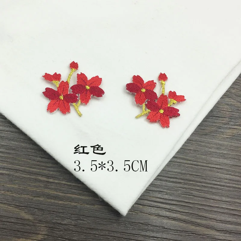 

one pair small flower Embroidery Patches for clothes Iron on Accessory Applique Crafts P564 Han Noble