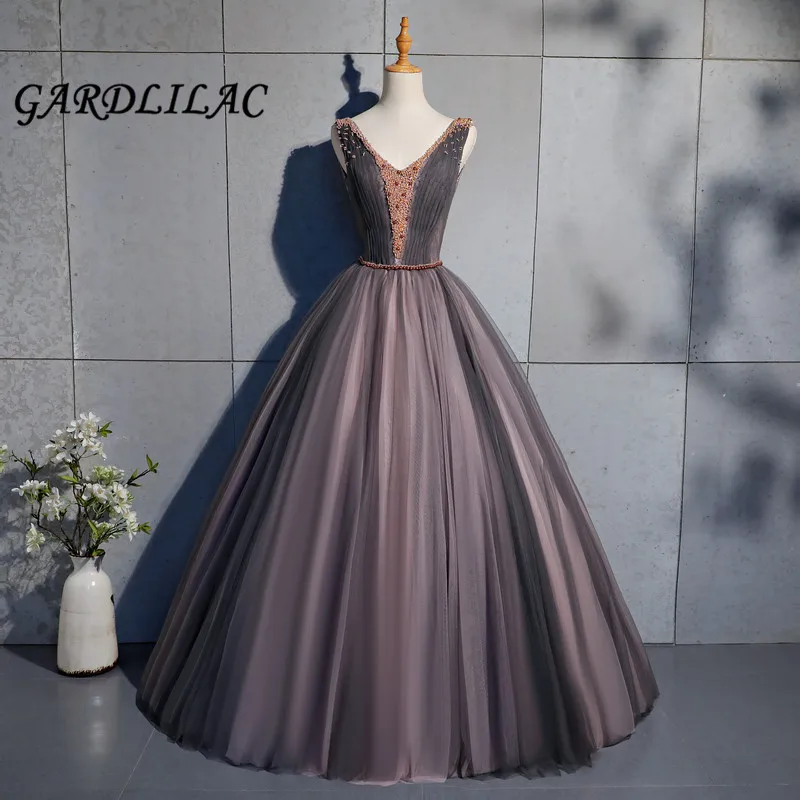 

Beaded Quinceanera Dresses 2019 V-Neck Lace Tulle Ball Gown Long Prom Dress Vestidos De 15 Anos Homecoming Dresses G090