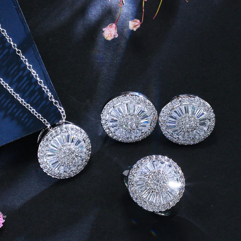 Round crystal sets