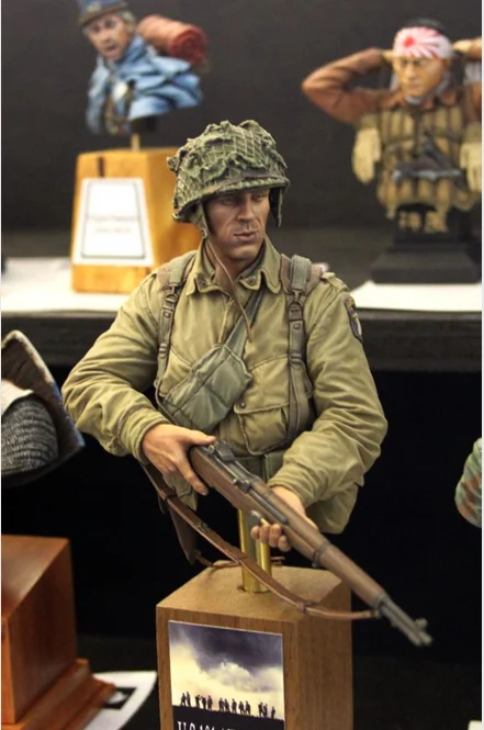 

1/10 Resin Bust Building Kit Band of Brothers "Winters"