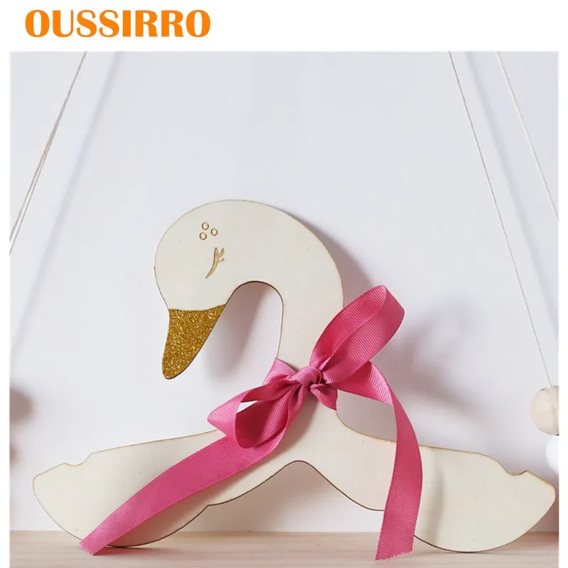 

nordic Style Swan Wooden Clothes Hanger Kids Baby Animal Carton Hanger Rack Home Girls Princess Room Nursery Decor
