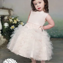 Довольно платье-линии цветы платья с бантом многоуровневое складки для подружек невесты сатинировки мантии и тюль детские маленькие девочки LD1632