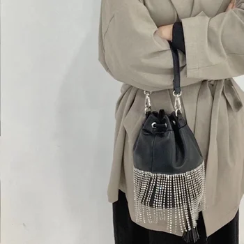 

Rhinestone Fringe Women Fashion Shoulder Bags Black PU Leather Ladies Bucket Bags Female Stylish Drawstring Bags Chains Bags