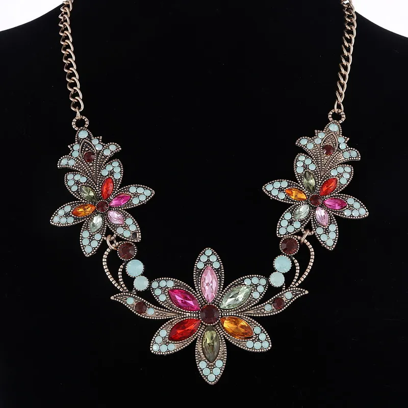 Vintage AAA Austrian Crystal Flower Pendant Necklaces Big Stone Luxury