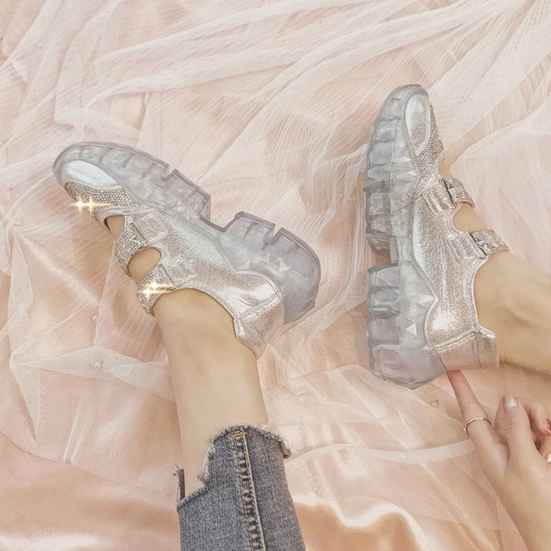 Женские сандалии Летняя мода горный хрусталь сланцы прозрачного пластика Hook& Loop женские мохнатые сандалии Нескользящая женская обувь