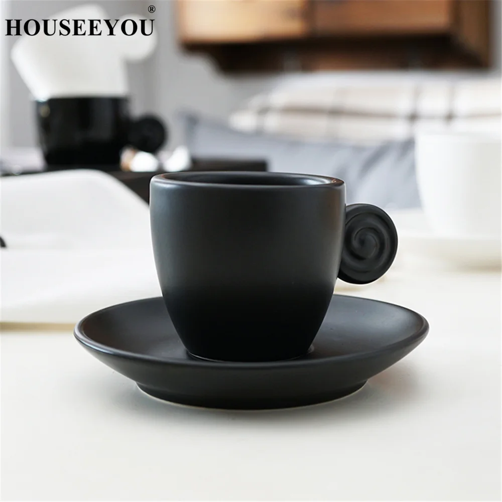 HOUSEEYOU 90cc итальянская эспрессо Кофейная чашка чайные чашки блюдце набор креативная керамическая чашка продвинутый фарфор Валентина чайная чашка - Цвет: Matte black