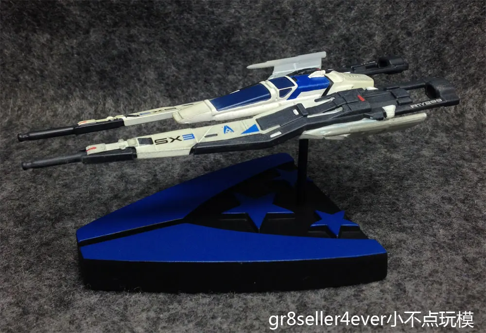 

Dark Horse - Mass Effect - Alliance SX3 Fighter Ship Replica RESIN
