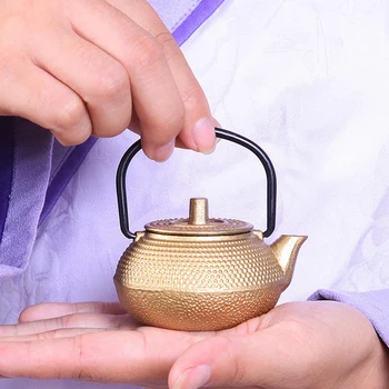 

Mini Iron Kettle Gold Pot teapot Japanese cast iron tea pot of tea pet ornaments accessories Oscar special offer free shipping