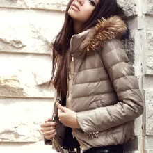 Зимняя новая модная стеганая куртка из искусственной кожи на утином пуху для женщин, тонкий утепленный короткий теплый плащ с капюшоном цвета хаки, черный, S2074