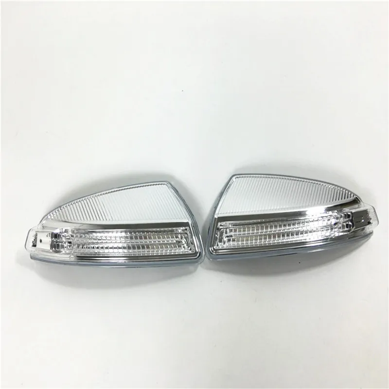 

2048200821 Left and right reversing mirror lights on both sides of the car C180mer ced es-be nzC200 Rearview mirror Turn signal