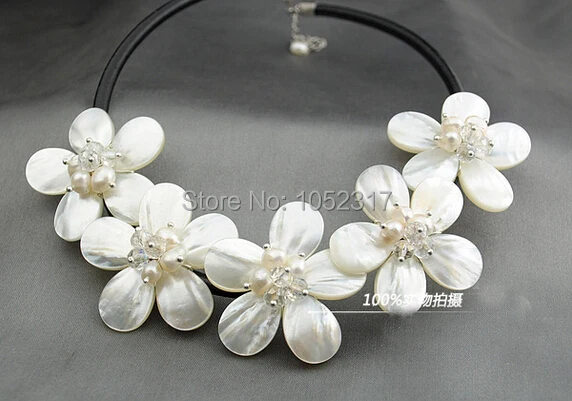 Wedding Woman Jewelry White Flower Chokers Necklace AAA Natural Real Pearl Handmade Pretty Five Flowers Necklace