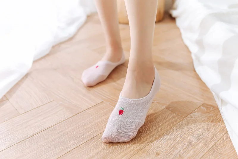 Вышитые невидимые носки японский закрытый носок Хлопковые женские носки нескользящие силиконовые носки-лодочки модные студенческие