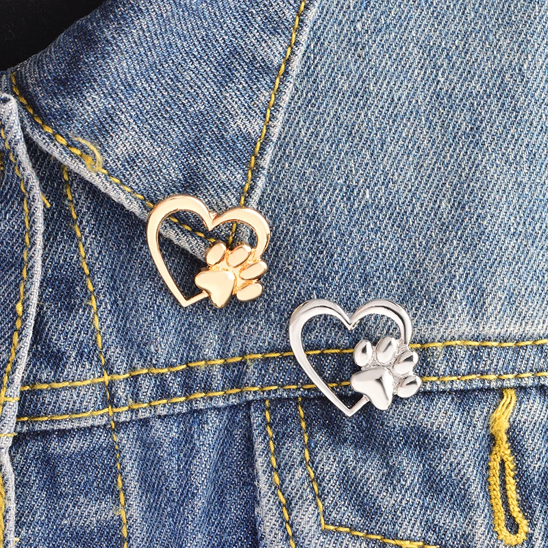 

Heart-shaped cat claw simple fashion brooch suitable for couples pet shop family clothes backpack badge jewelry gift
