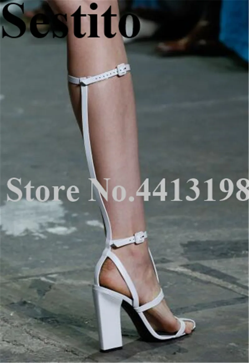 

2019 European Fashion Solid Peep Toe T-tied Sandals Super High Square Heels Sandals Ankle And Calf Buckle Strap Women's Shoes