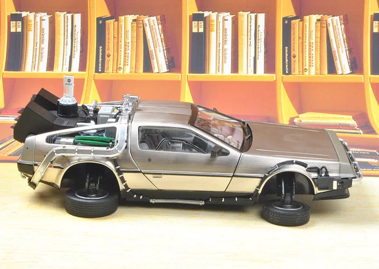 Модель автомобиля из металлического сплава 1/18, модель литья под давлением, часть 1, 2, 3, машина времени, модель DeLorean DMC-12, игрушка Welly Назад в будущее