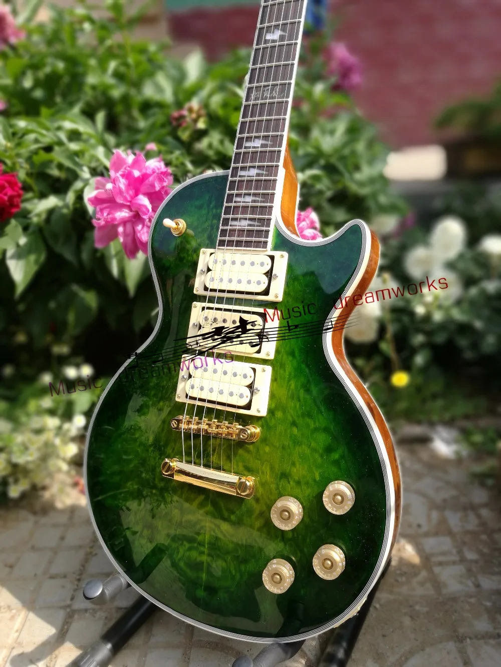 

China's OEM firehawk custom shop electric guitar Lightning inlays Three pieces of pickup in stock