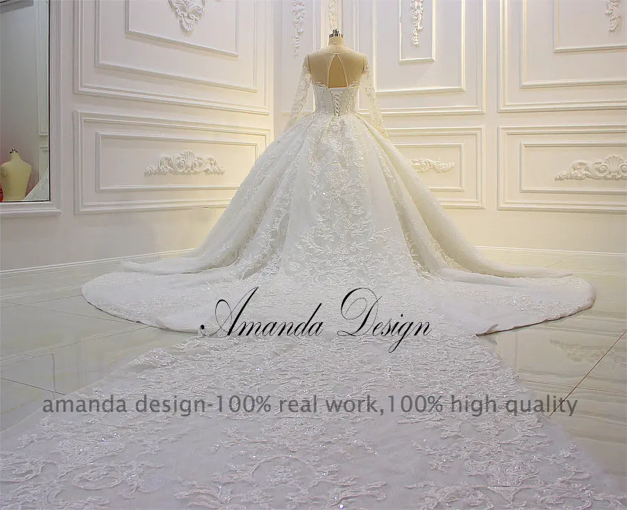 Свадебное платье с длинными рукавами и кружевной аппликацией Amanda Design