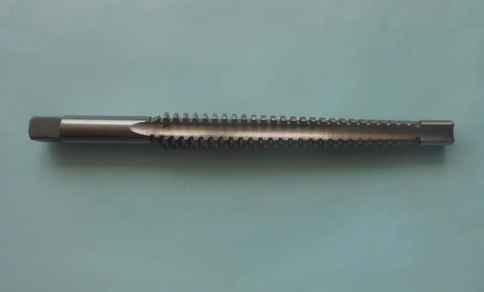 High Quality TR20 x 3 Trapezoidal Metric HSS Right Hand Thread Tap