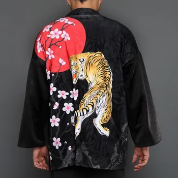 

Cardigan Kimonos Men Japanese kimono cardigan cosplay shirt for men Japan yukata male Winter warm fleece kimono X9154