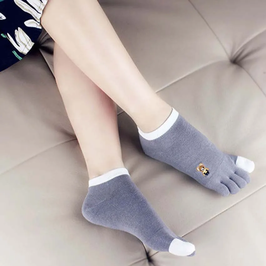 Summer Funny funky women short Cotton Five fingers socks Solid color jacquard bear 5 Toes Socks