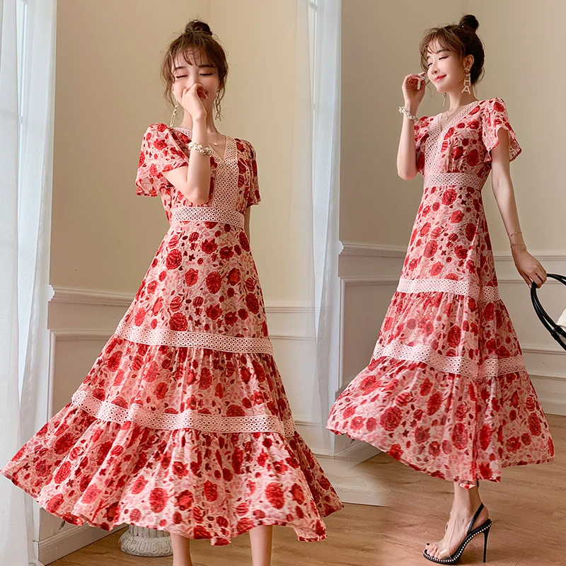 

Aihuyigui 2019 summer runway chiffon print holiday dress women short sleeve lace patchwork hollow out red elegant dress dr308
