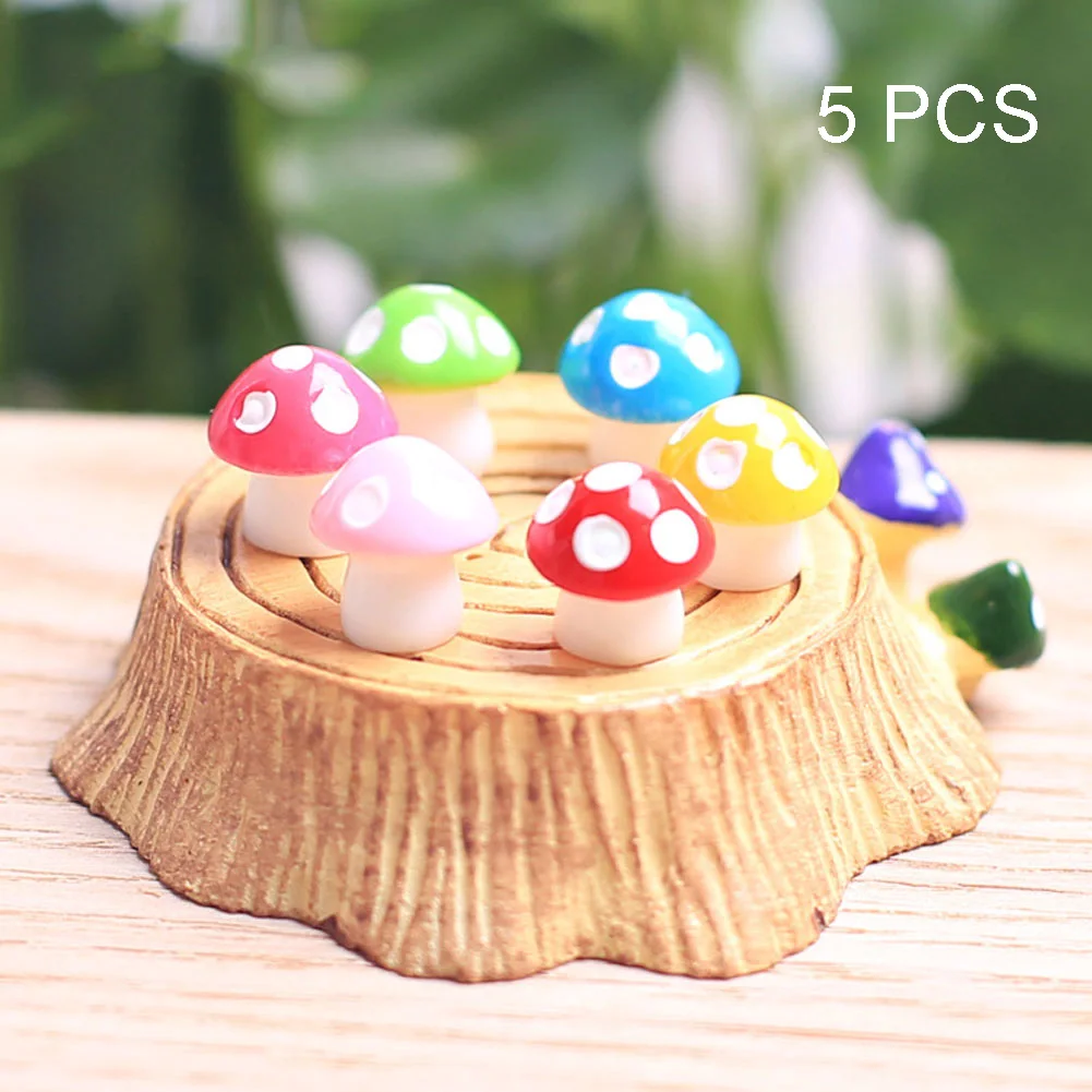 5PCS/Set Toadstool Landscape Moss Terrarium Mini RFID Blocking Crafts Fairy Garden Miniature Decor Mushroom Decorations Micro - Цвет: Six Dot