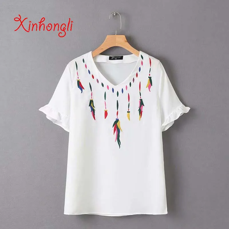 Plus size Embroidery Chiffon loose women Tshirts 2019 summer casual ladies V-neck T shirts female tees tops white T-shirts Plus size Embroidery Chiffon loose women Tshirts 2019 summer casual ladies V-neck T shirts female tees tops white T-shirts