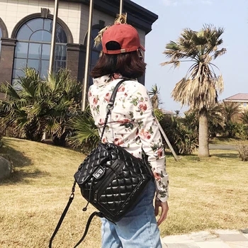 

Fashion New Brand Genuine Leather New Women Backpack Shoulder Bags Shoulder Small Backpack Female Schoolbag for Girls Casual Bag