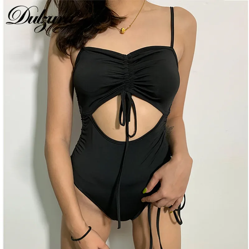Dulzura الصيف النساء ارتداءها مثير الجوف خارج ضمادة قطعة واحدة الشارع الشهير السروال القصير مهرجان ملابس للحفلات الجسم نحيل حجم كبير
