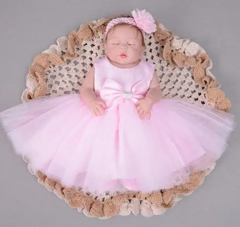 Настоящее 55 см полное тело силиконовые reborn baby doll игрушки с несколько цветов платье Реалистичная Спящая кукла-реборн принцесса девочка подарок - Цвет: pink