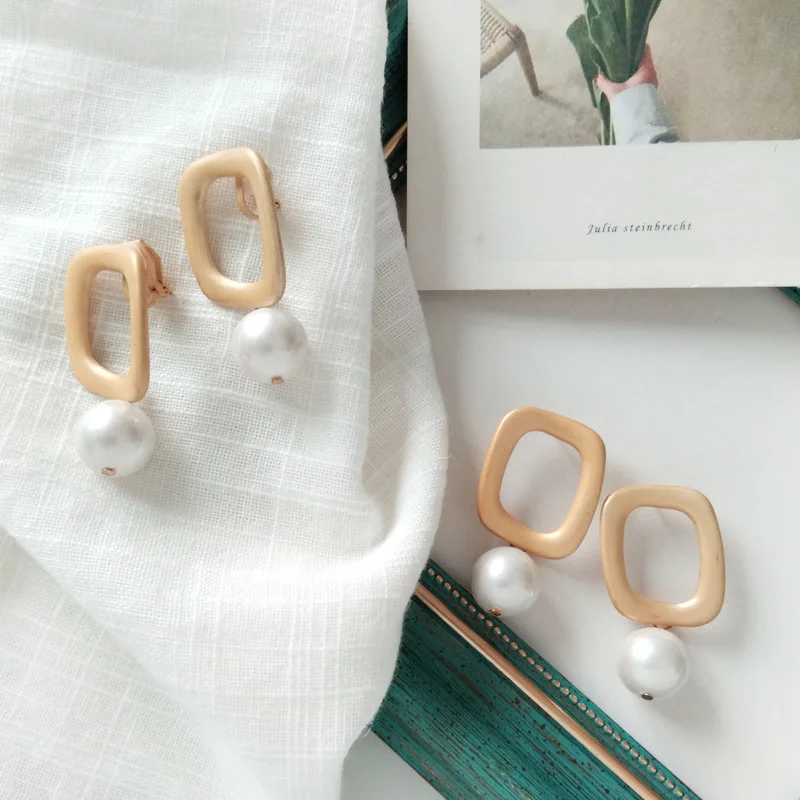 

Hollowed out Big Square Clip Earrings with Pearl Statement Golden Square Clip on Earrings No Piercing Modern Geometric Pendents