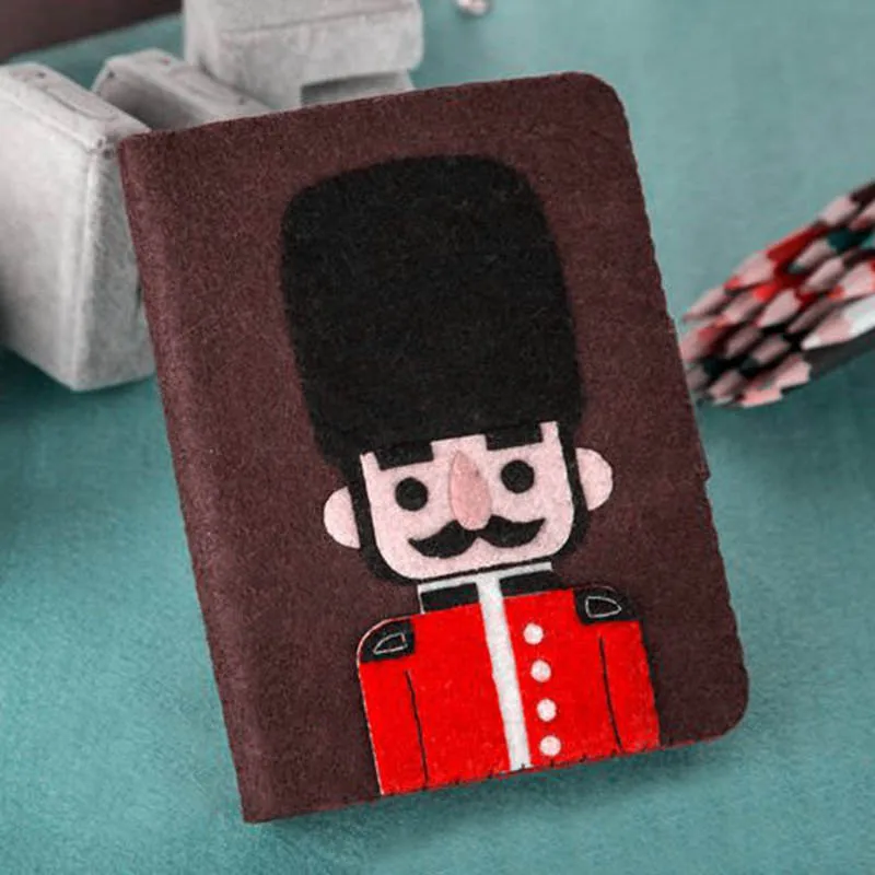 

British Royal Guard Style Men Women Felt Wallet Credit Card Case 10X15CM Felt DIY Material Package Birthday & Christmas Gift