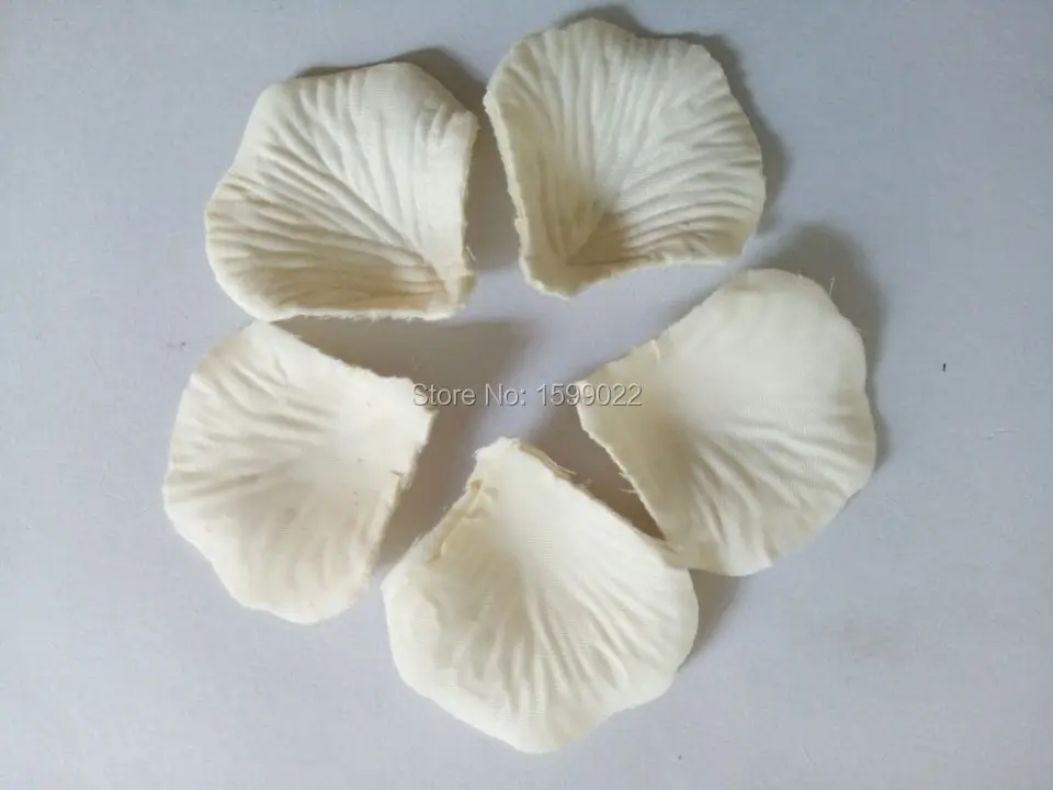 

1500pcs 15packs atificial silk flowers polyester ivory white wedding rose petals table scatters aisle carpet decorations