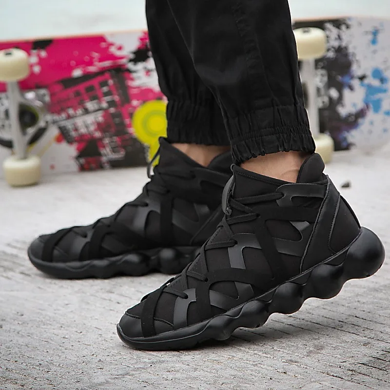 light and comfortable running shoes