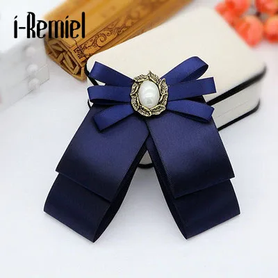 

Broche Korean Version Of The Bowknot Brooch Flowers And Shirt Bow Tie College Wind Collar Needle Retro Ribbon Fabric Corsage