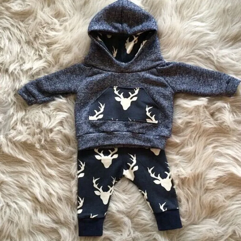 Осенняя Одежда для маленьких мальчиков пуловер с капюшоном с рисунком оленя Топы+ штаны 2 шт. наряды для новорожденных комплекты детской одежды