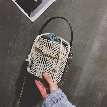 

1pcs Women Straw Woven Handbag Vintage Chain Large Capacity Messenger Bag New