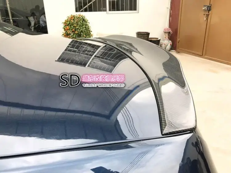 

Fit for Lincoln Continental PSM carbon fiber spoiler tail