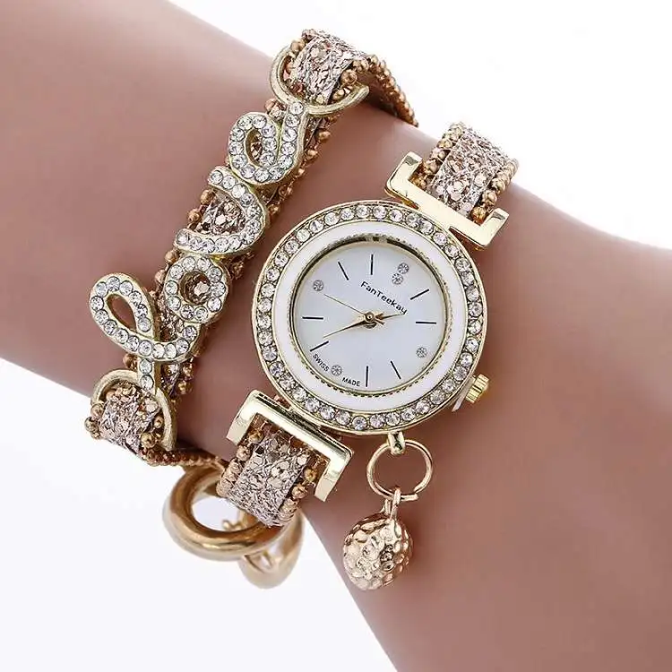 

2018Women's watch fashion and leisure bracelet watch women's artificial crystal watch quartz watch clock woman mount student