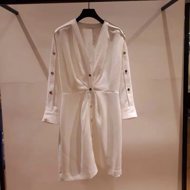 

New Spring and Summer 2019 Dresses Leisure V-collar Metal Button Seven-minute Sleeve Dresses V-Neck Straight Dress Women