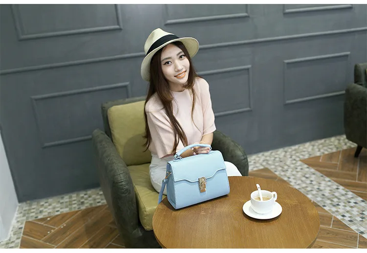 19 Women Bag 2016 New Trend Personality Korean Shoulder Messenger Little Bags Small Square Package Simple Fashion Luxury Handbags