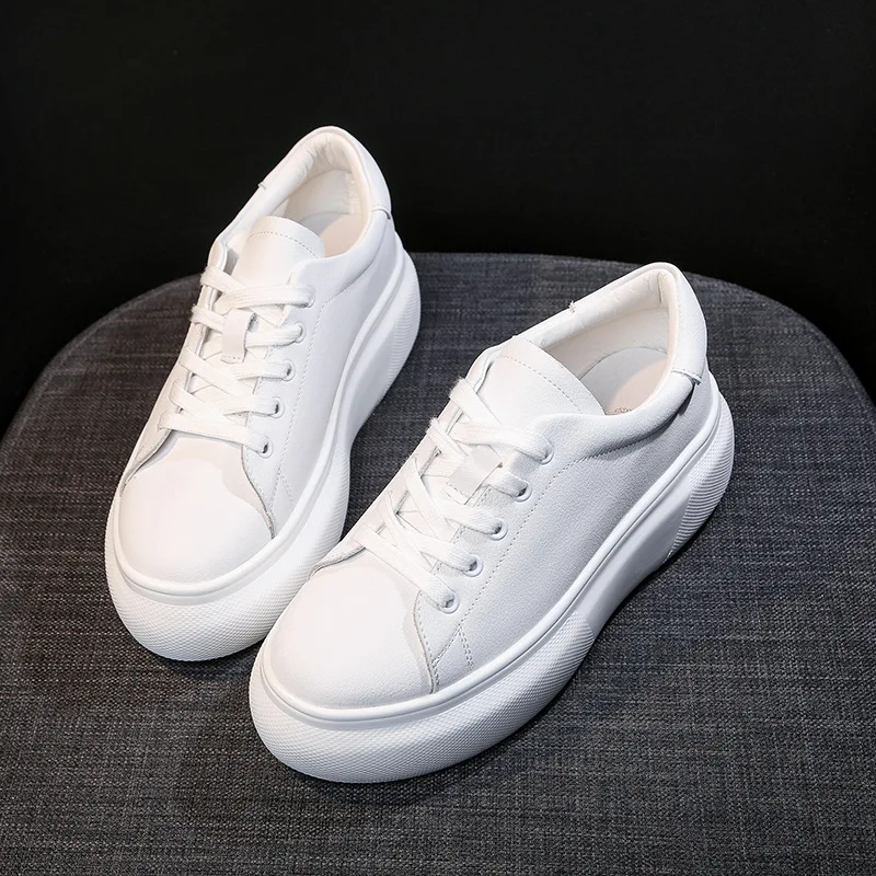 

2018 autumn new stylish simple platform casual shoes female Korean version of comfortable breathable flat shoes.