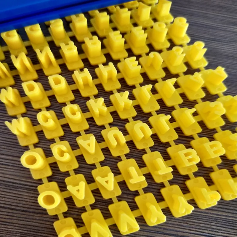 9085941040_1838375206